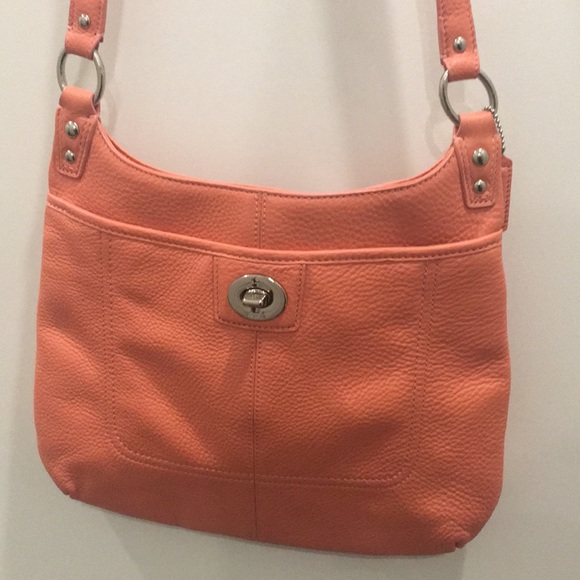Like new coach shoulder purse - Picture 1 of 3